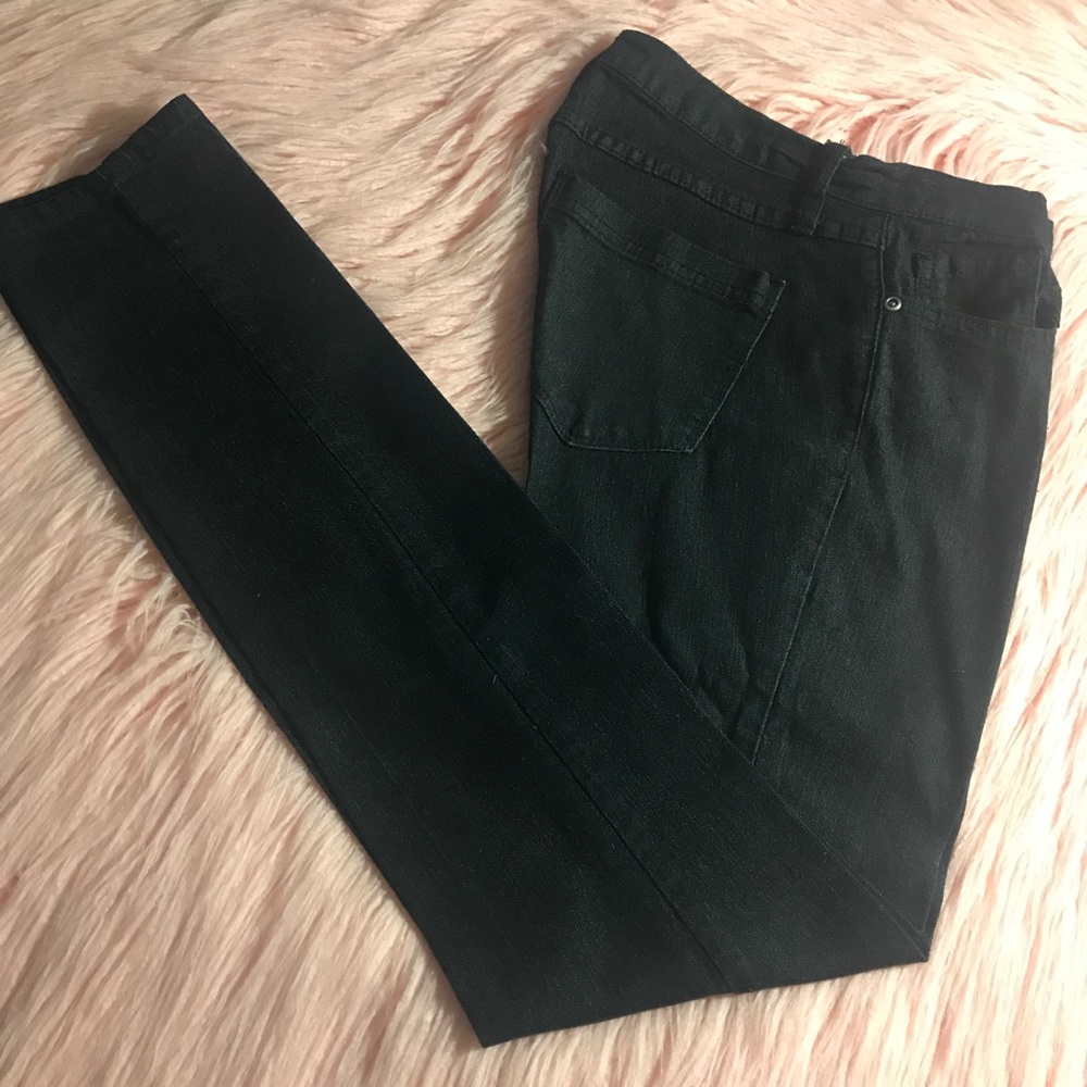 Black Denim Forever 21 jeans 👖 ✨